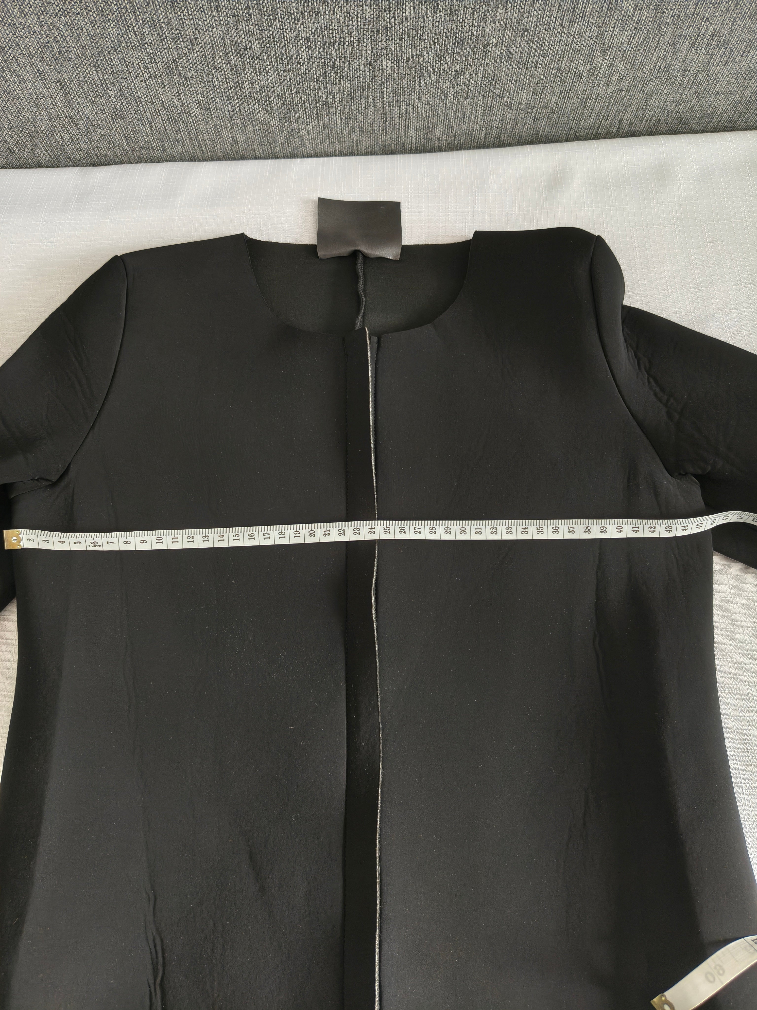 ES Givien Zakiet damski czarny neopren oversize zamek r. M